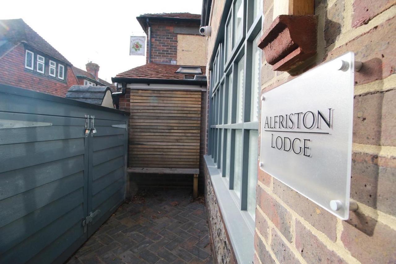Alfriston Lodge By Air Premier Exterior photo
